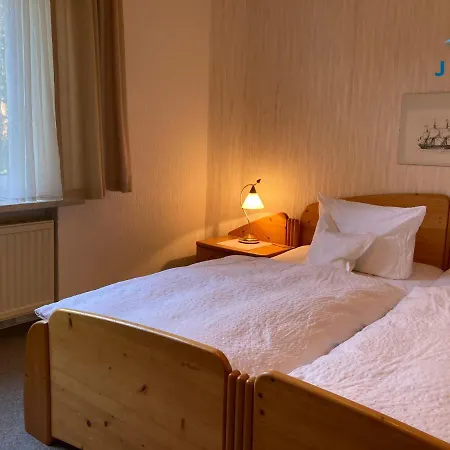 Haus Augusta 161 - Ferienwohnung 1 * Juist